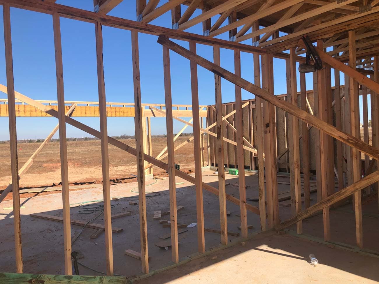 UBuildIt vs. Building with a Local Oklahoma Builder Which is Best